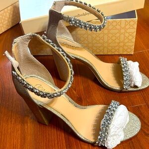 Gold wedding heels with diamond accent